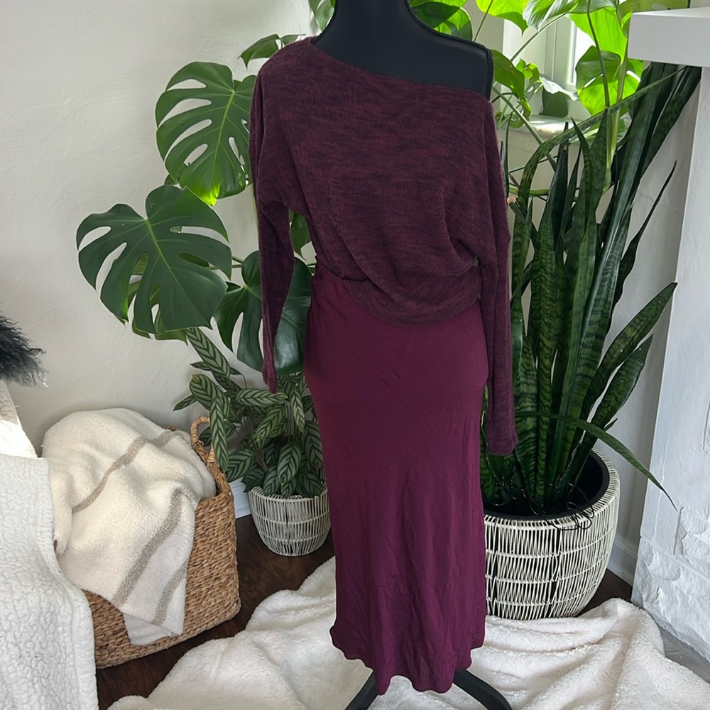 Express XS bias cut skirt with drop sleeve sweater in burgundy